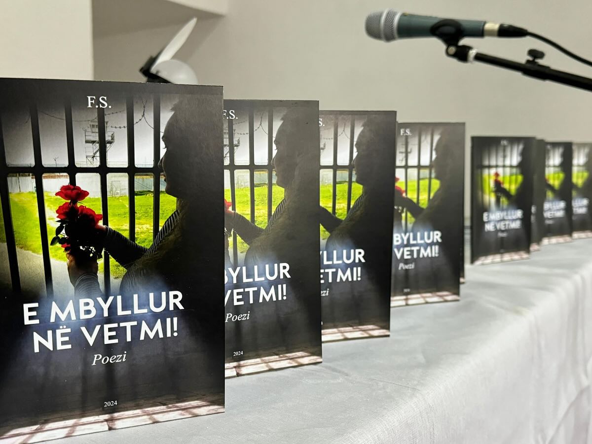 Në Qendrën Korrektuese për Femra në Lipjan u promovua libri me poezi “E mbyllura në vetmi,” shkruar nga e dënuara F. S