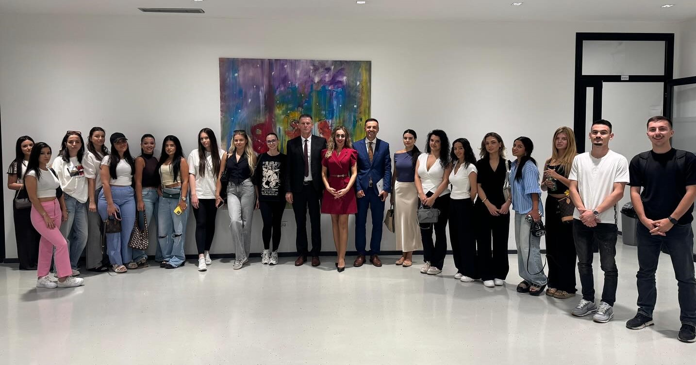 Drejtori i Shërbimit Korrektues të Kosovës njofton studentët për avancimin dhe arritjet në drejtësinë për të mitur