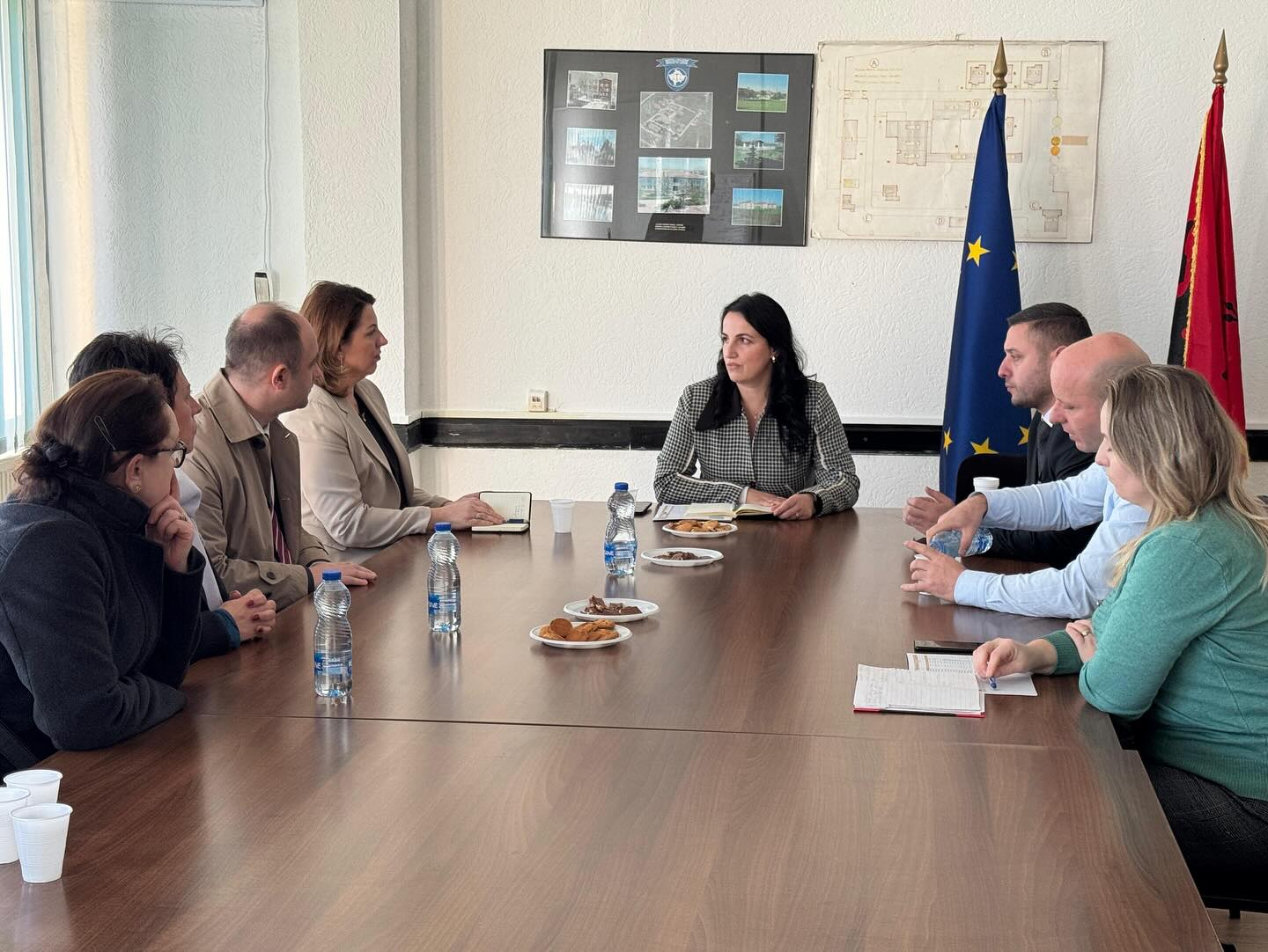 Predsednica Osnovnog suda u Prištini Albina Šabani Rama posetila je Korektivni-vaspitni centar za maloletnike u Lipljanu.