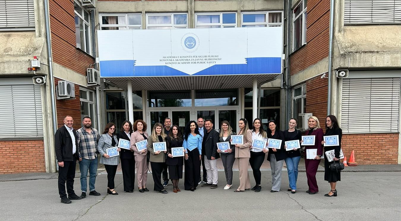 Zvaničnici Kosovske službe za izvršenje sankcija i Kosovske službe za probaciju sertifikovani na obuci za upravljanje besom